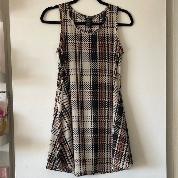lildy Dresses & Skirts - Houndstooth Plaid Sleeveless Tunic/Dress with pockets- Medium